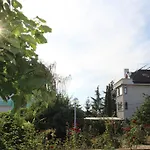 Elmar Villa